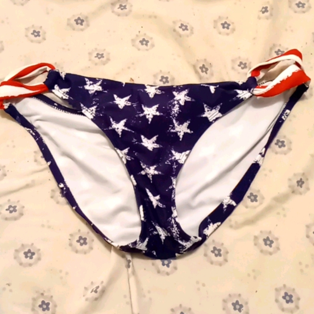 Size Medium bikini bottom